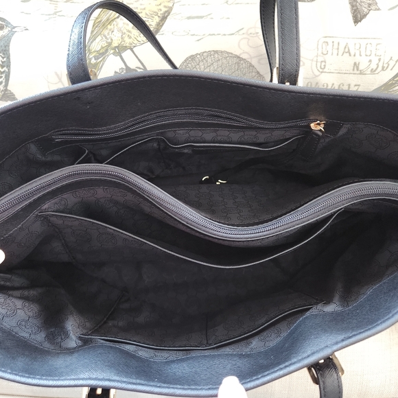 Michael Kors large black tote and matching wallet wristlet - Picture 12 of 16